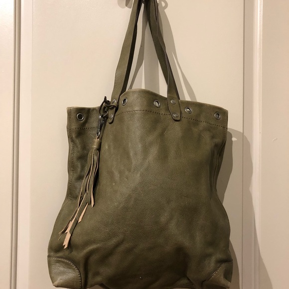 Treasure & Bond Handbags - NWOT Treasure & bond green leather tote bag